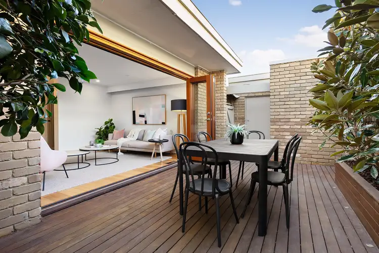 6/114 Bluff Road