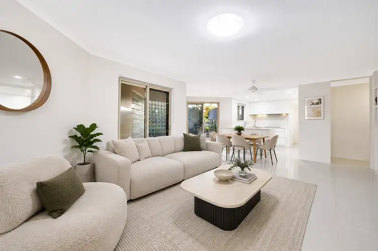 2/32 Cassia Street
