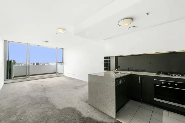 1107/5 O'Dea Avenue
