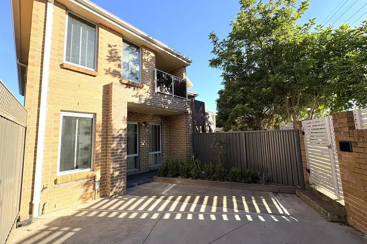 4/627 Victoria Road