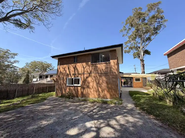 8b Edinburgh Avenue