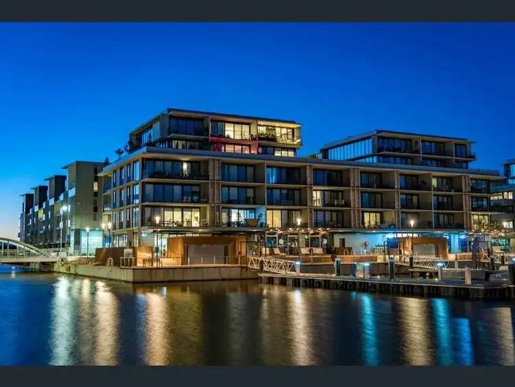 9/6 Trevillian Quay