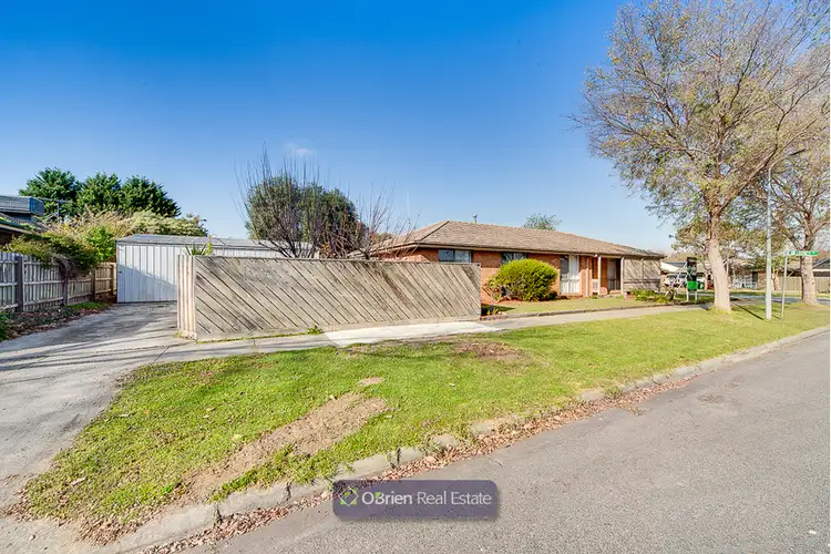 1 Jason Close, Berwick VIC 3806