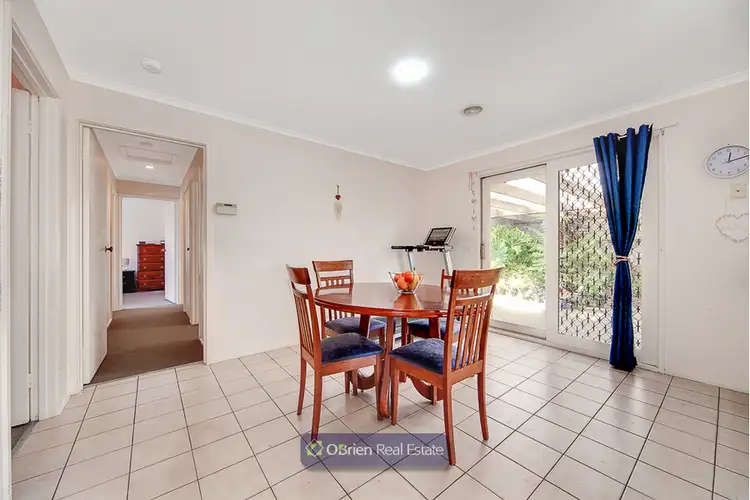 Fifth view of Homely house listing, 1 Jason Close, Berwick VIC 3806