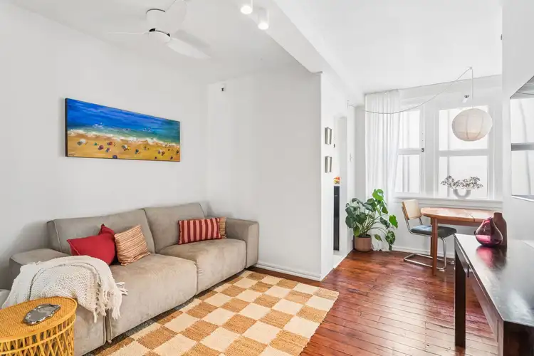 28/7 Greenknowe Avenue