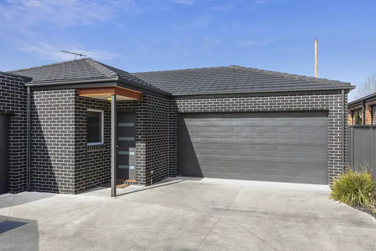 2/7 Ashbourne Street