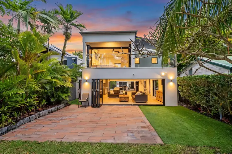 50 Hibiscus Lane, Holloways Beach QLD 4878