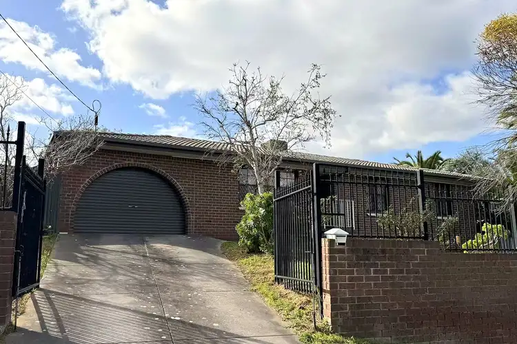 6 Pintubi Court
