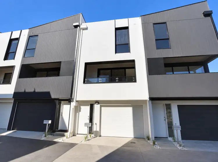 32/163 Carinish Road
