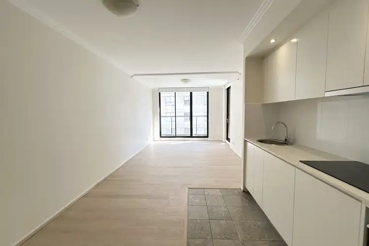 107/2-8 Dixon Street