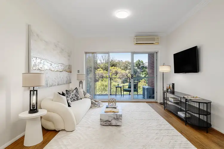 18/14-18 College Crescent
