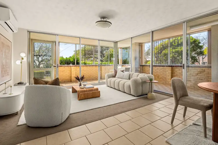 2/27 Mountford Road