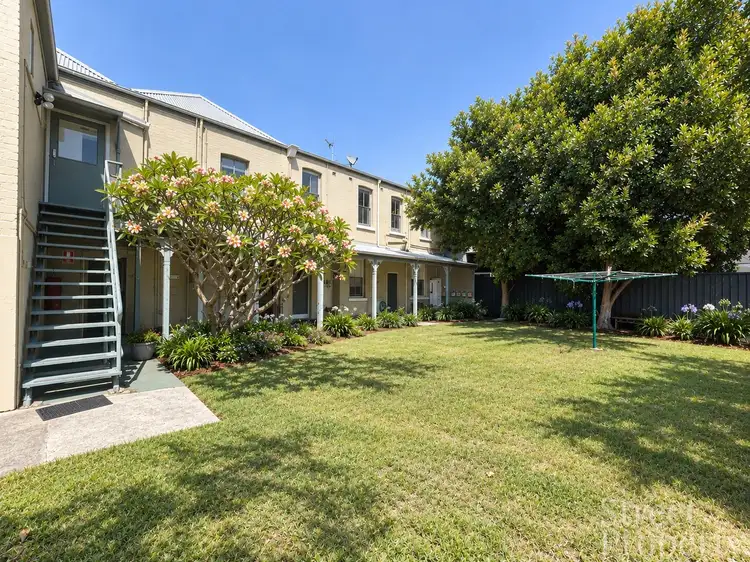 3/100 Denison Street