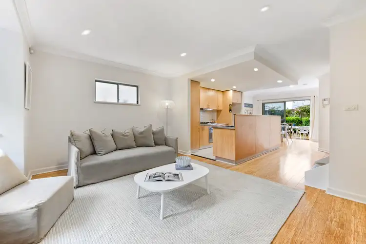 4/1 Fewings Street