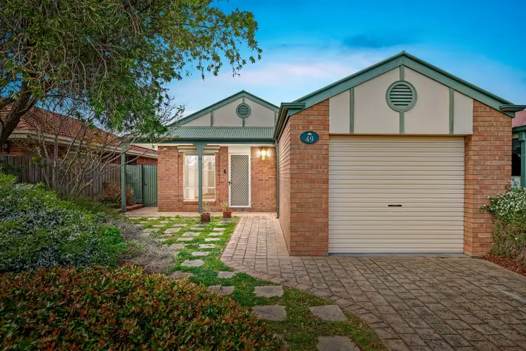 49 Banksia Place