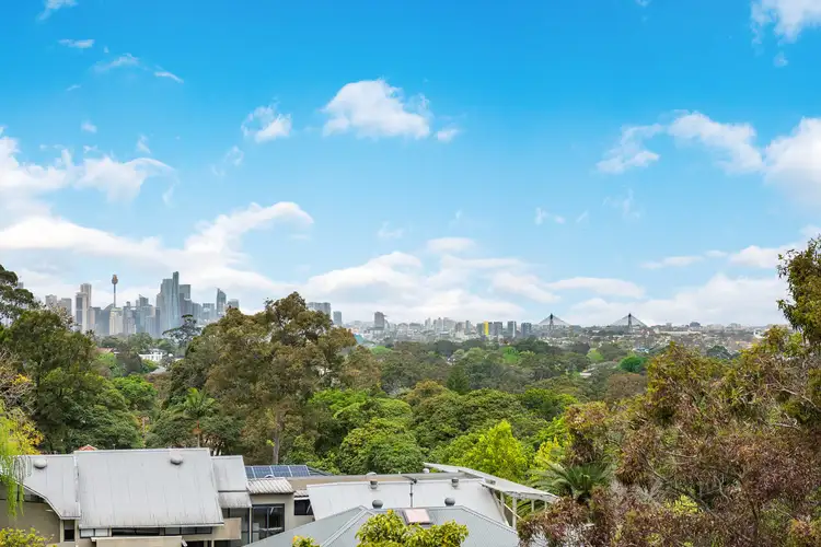 12/22-24 Longueville Road
