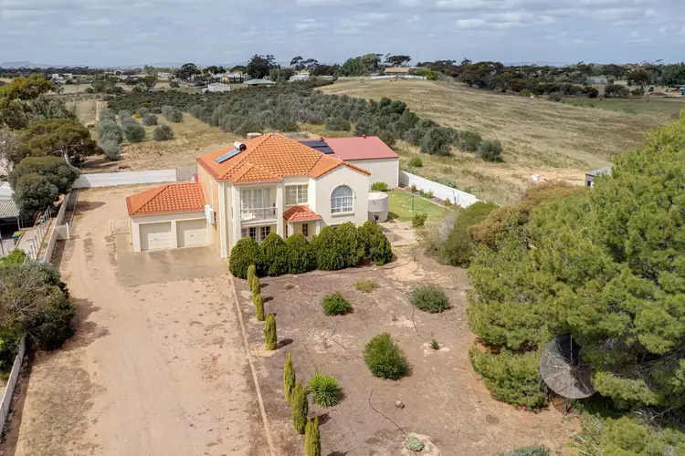 15 Casey Road, Port Broughton SA 5522