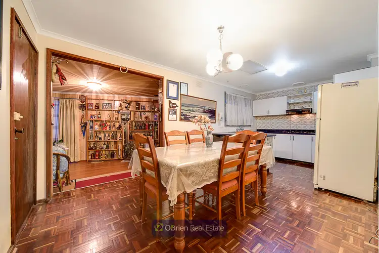 Fourth view of Homely house listing, 8 Heatherdew Close, Endeavour Hills VIC 3802