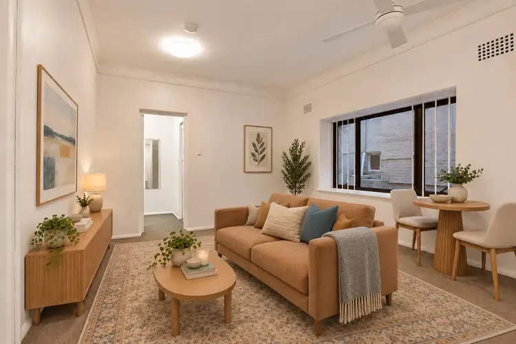 1/117D Macleay Street