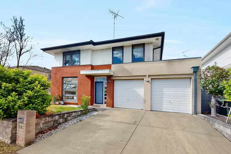 28 Benson Road