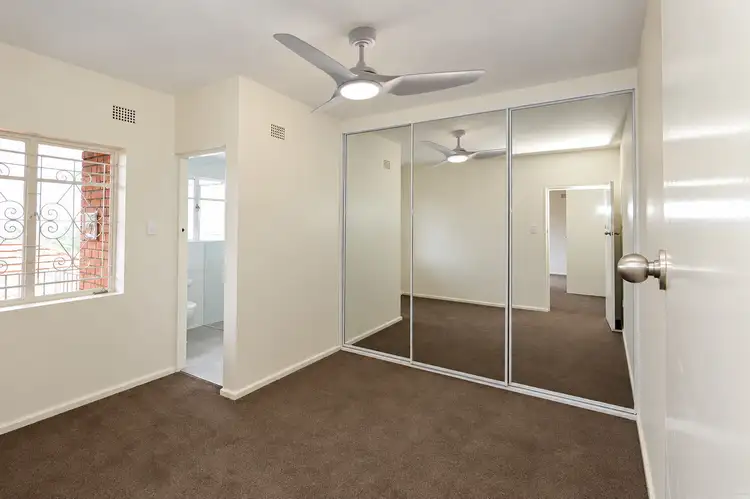 19/9 Mandolong Road