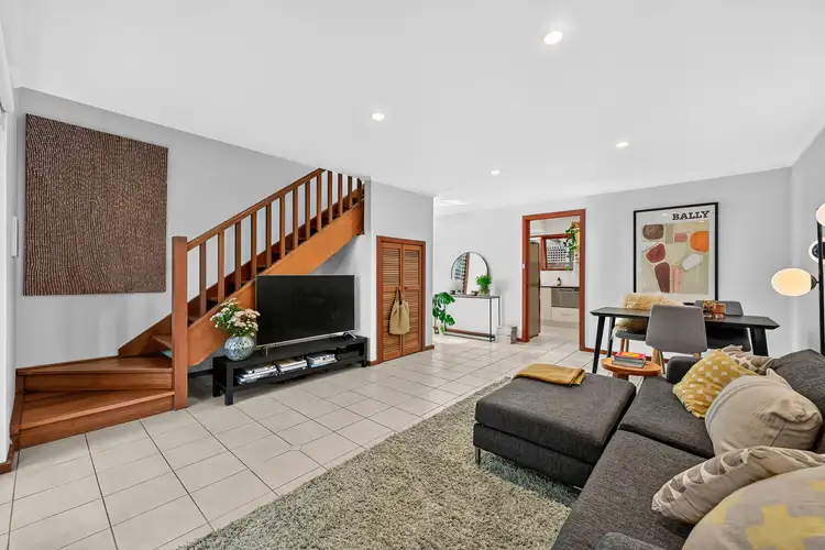 6/46a Robsart Street