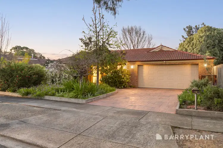 19 Keswick Crescent
