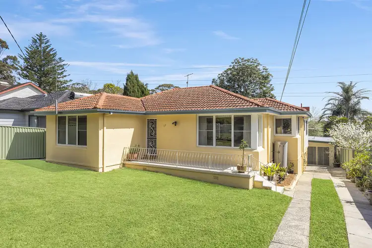 37 Warabin Street