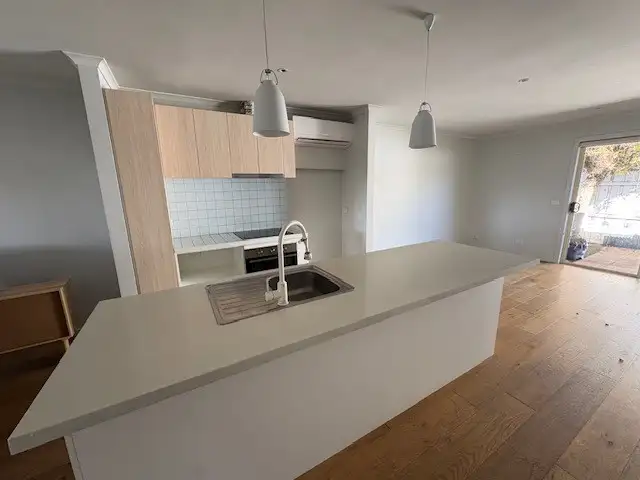 18/180 Cox Road