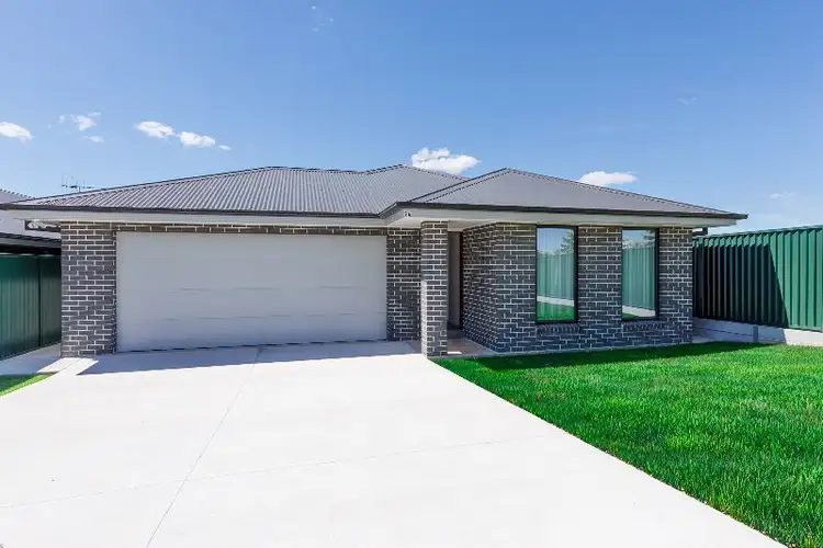 24 Keightley Avenue