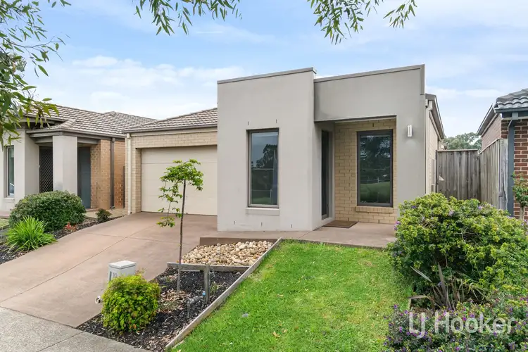 10 Aylesbury Boulevard, Doreen VIC 3754