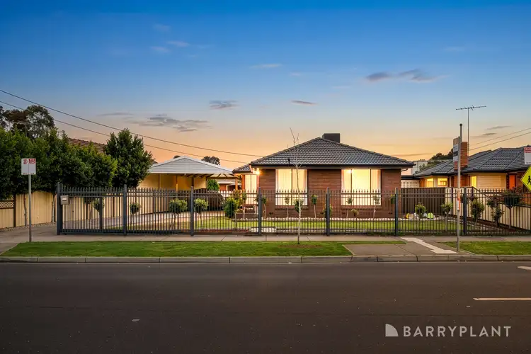 3 Mulhall Drive, St Albans VIC 3021