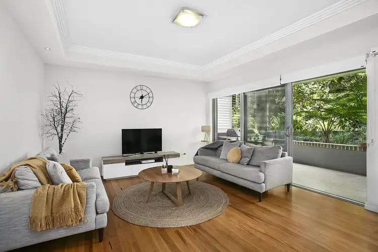 1/120 Alison Road