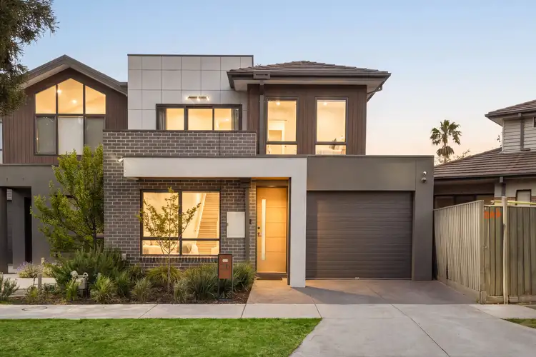 2B Tambo Avenue, Reservoir VIC 3073