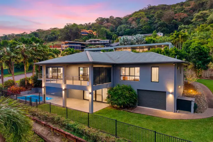 6 Moule Drive, Whitfield QLD 4870