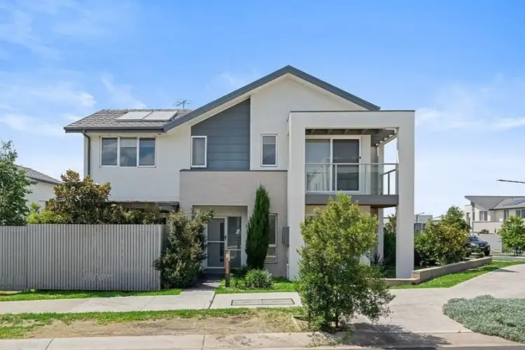 9 Boniwell Road, Moorebank NSW 2170