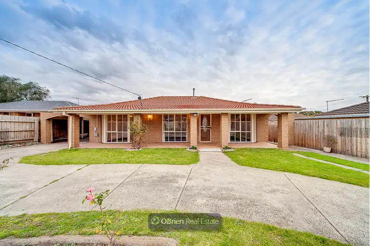 Main view of Homely house listing, 10 Isaac Smith Crescent, Cranbourne VIC 3977
