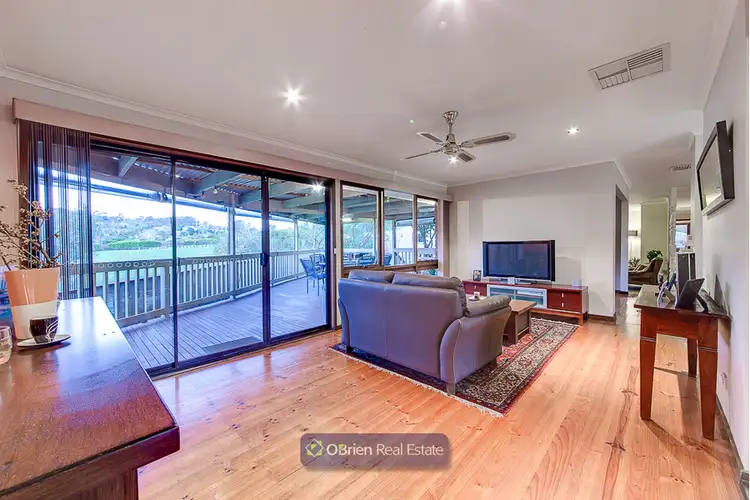 Second view of Homely house listing, 8 Redleap Court, Endeavour Hills VIC 3802