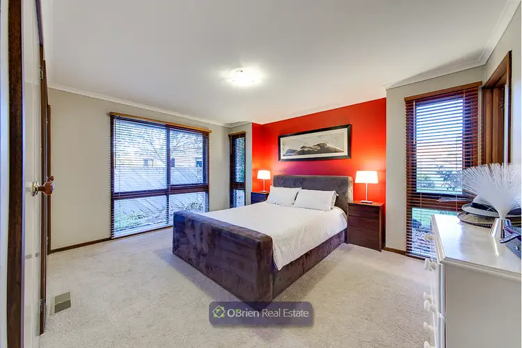 Fifth view of Homely house listing, 8 Redleap Court, Endeavour Hills VIC 3802