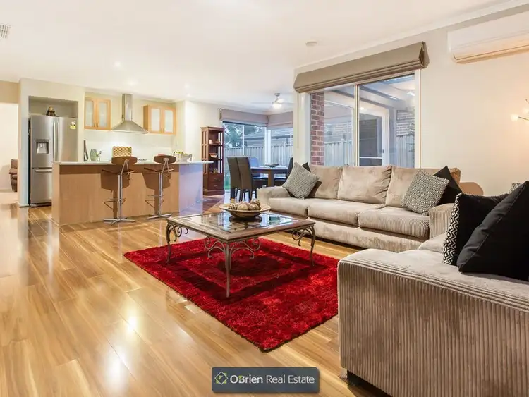 Fifth view of Homely house listing, 4 Irving Close, Berwick VIC 3806