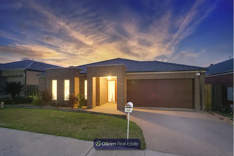 10 Merritt Avenue, Cranbourne West VIC 3977