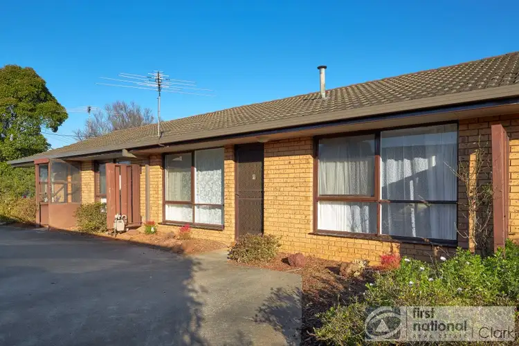 2/11 Archibald Crescent, Warragul VIC 3820