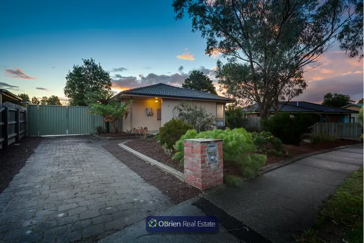 2 Whitestone Court, Endeavour Hills VIC 3802