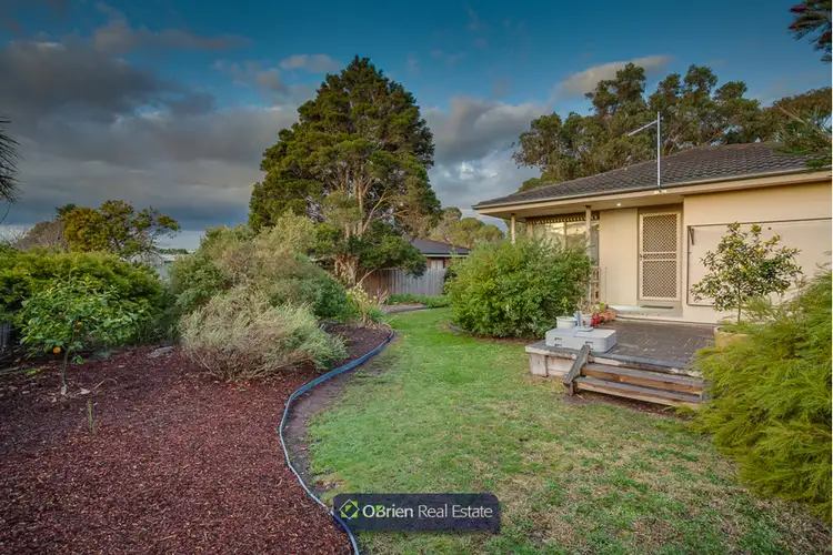 Sixth view of Homely house listing, 2 Whitestone Court, Endeavour Hills VIC 3802