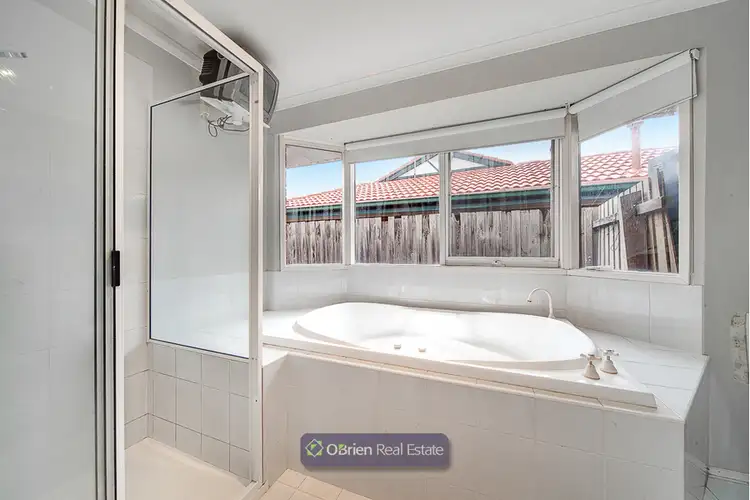Fifth view of Homely house listing, 8 Rachel Drive, Cranbourne North VIC 3977