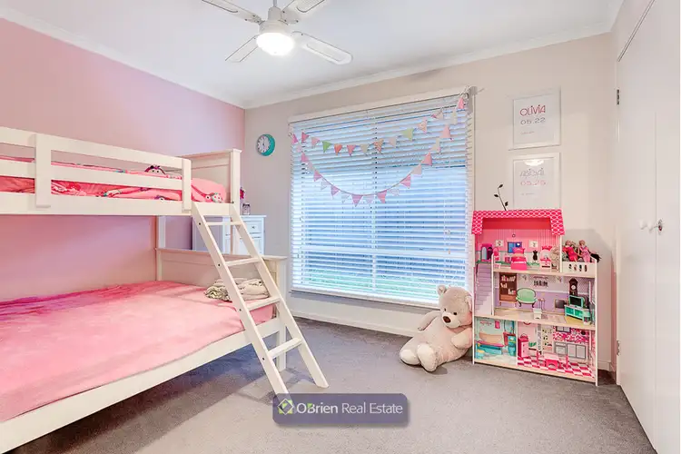 Sixth view of Homely house listing, 2 Karwarren Way, Cranbourne West VIC 3977