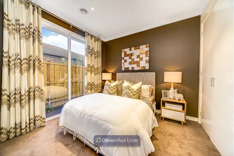 Sixth view of Homely house listing, 10 Fintona Crescent, Cranbourne West VIC 3977