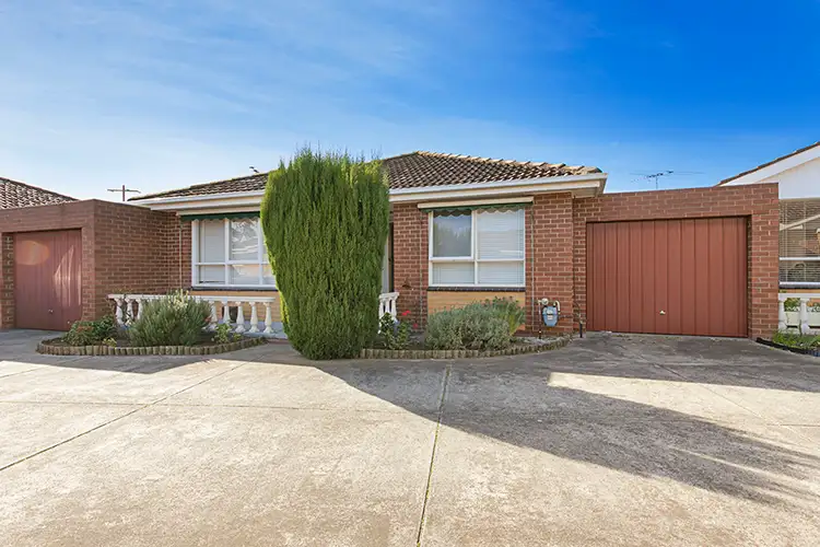 2/18 Golden Avenue, Chelsea VIC 3196