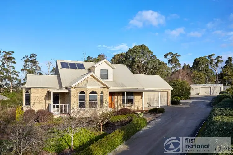 3 Canterbury Close, Drouin VIC 3818