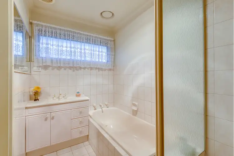Fifth view of Homely house listing, 3 Mossvale Close, Endeavour Hills VIC 3802